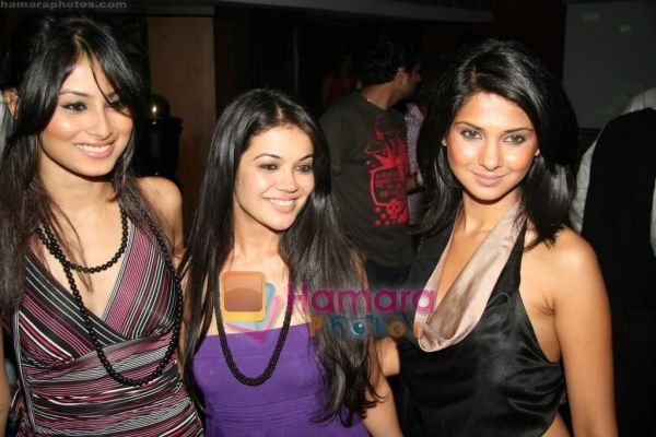 Intalnirea inimilor in Love [206]