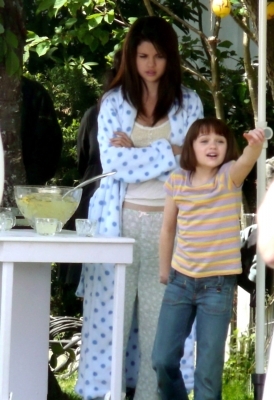 normal_002~6 - On the Set of Ramona and Beezus in Vancouver - May 29