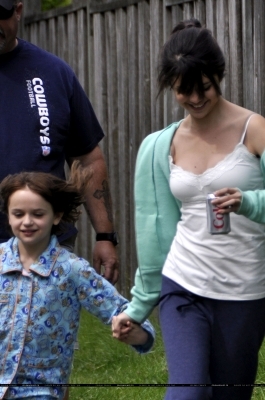 normal_006 - On the Set of Ramona and Beezus in Vancouver - May 28
