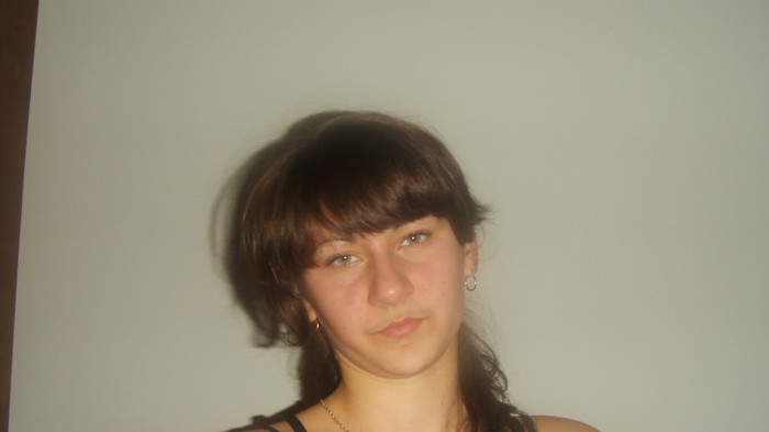 S73F0388 - Dina la 16 ani