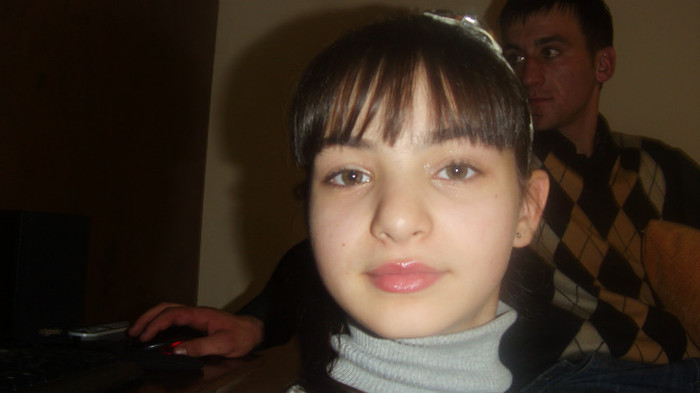 S73F0439 - Dina la 16 ani