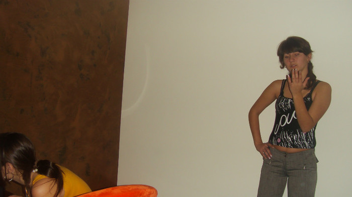 S73F0547 - Dina la 16 ani