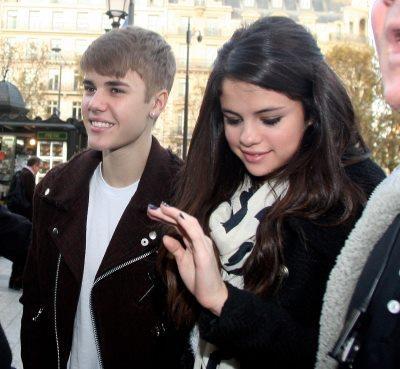 391533_255440194503567_131253833588871_662210_1672971315_n - Shopping with Justin Bieber in Louis Vuitton Paris