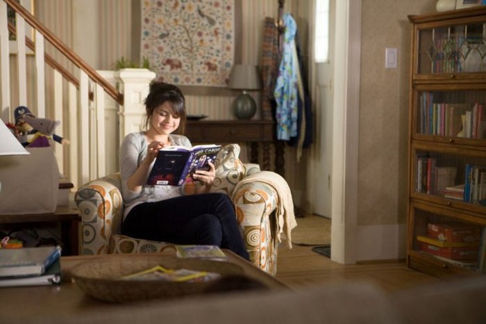 163230_140247742697344_133279220060863_189384_5983609_n - Ramona and Beezus Promos and Stills