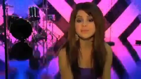 Selena Gomez - Falling Down - Behind The Scene. (HD) 010