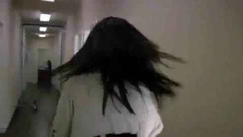 Selena Gomez - Falling Down - Behind The Scene. (HD) 066