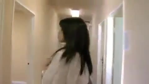 Selena Gomez - Falling Down - Behind The Scene. (HD) 071