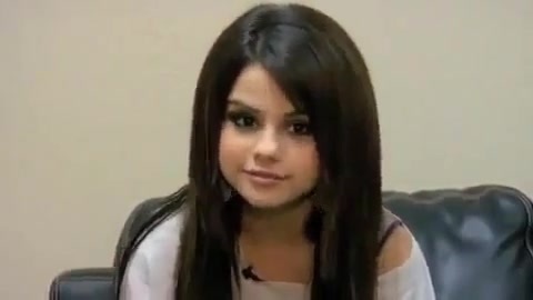 Selena Gomez - Falling Down - Behind The Scene. (HD) 183