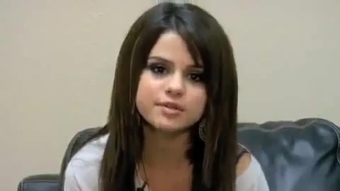 Selena Gomez - Falling Down - Behind The Scene. (HD) 236
