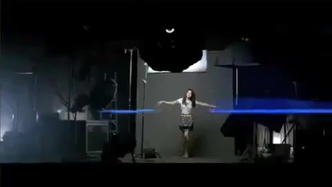 Selena Gomez - Falling Down - Behind The Scene. (HD) 283