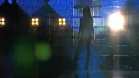 Selena Gomez - Falling Down - Behind The Scene. (HD) 316 Selena Gomez - Falling Down - Behind The Scene. (HD) 316