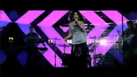 Selena Gomez - Falling Down - Behind The Scene. (HD) 394