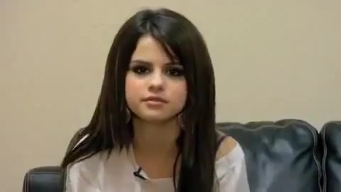 Selena Gomez - Falling Down - Behind The Scene. (HD) 452