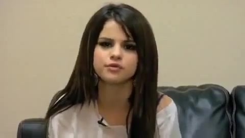 Selena Gomez - Falling Down - Behind The Scene. (HD) 454