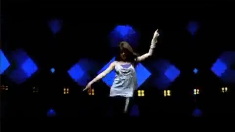 Selena Gomez - Falling Down - Behind The Scene. (HD) 468