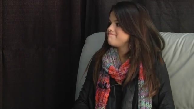 Selena Gomez interview in the Backstage of Jingle Ball 2011 062