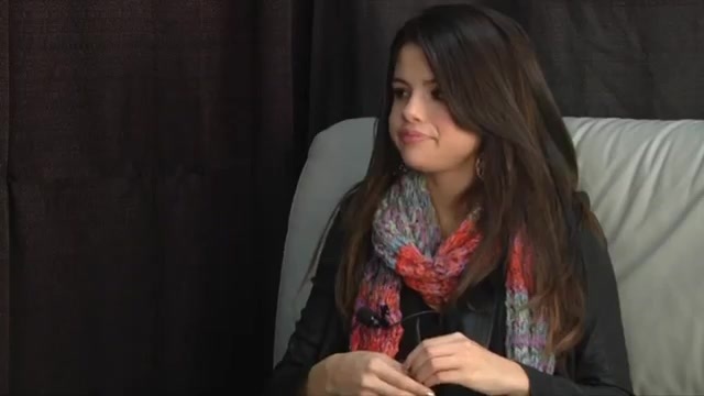 Selena Gomez interview in the Backstage of Jingle Ball 2011 093