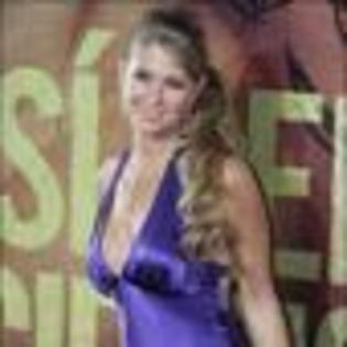 ingrid-martz-553040l-thumbnail_gallery