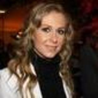 ingrid-martz-924717l-thumbnail_gallery - Ingrid Martz