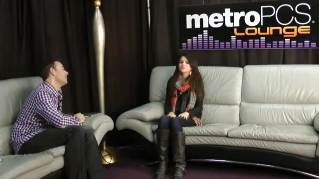 Selena Gomez interview in the Backstage of Jingle Ball 2011 490