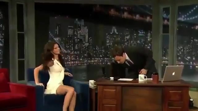 Selena Gomez Interview on Jimmy Fallon 2011 026
