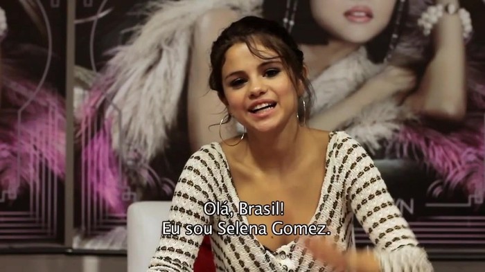 Selena Gomez manda um recado para os fãs brasileiros. 042