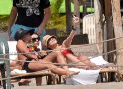 images (29) - Ingrid Martz