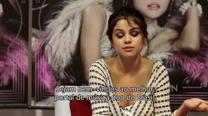 Selena Gomez no POPLine 234