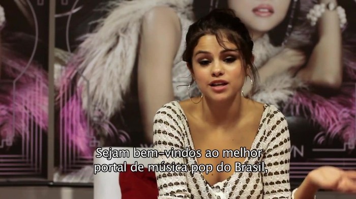 Selena Gomez no POPLine 248