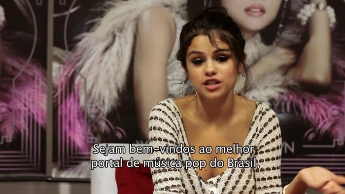 Selena Gomez no POPLine 251