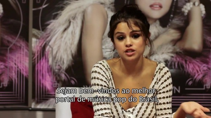 Selena Gomez no POPLine 254