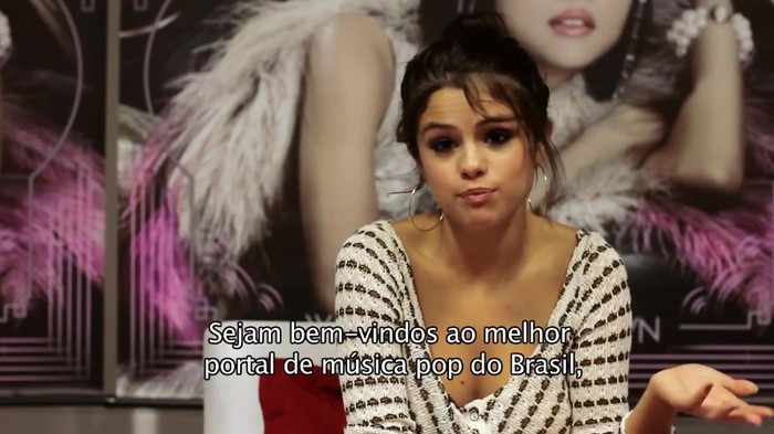 Selena Gomez no POPLine 260
