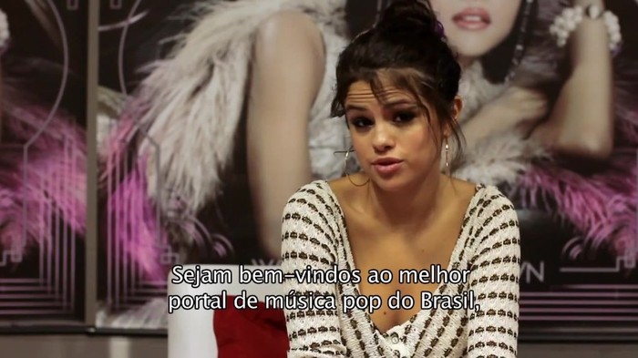 Selena Gomez no POPLine 333