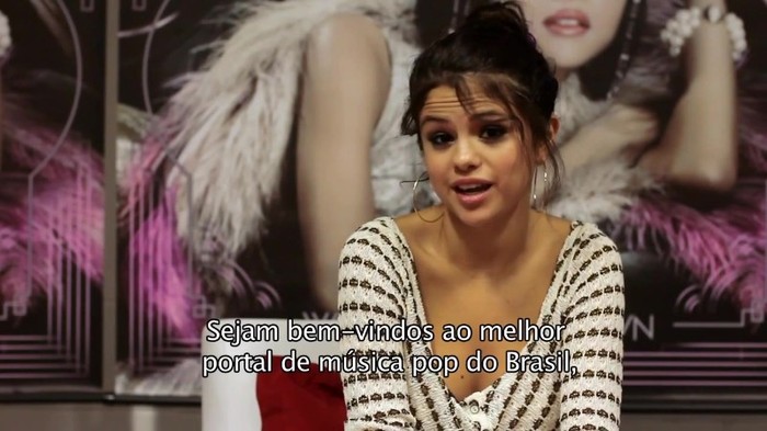 Selena Gomez no POPLine 349