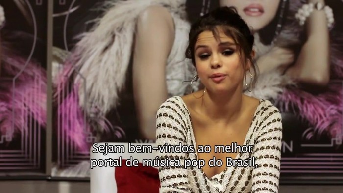 Selena Gomez no POPLine 398