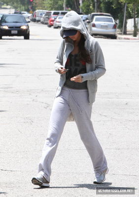 normal_usn-out-13june-2011_28929 - Leaving a Medical Center in Los Angeles - June 13