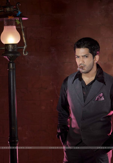 101643-amit-tandon - amit tandon