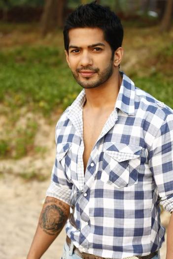 167928_10150386407645467_527695466_17021104_4862661_n - amit tandon