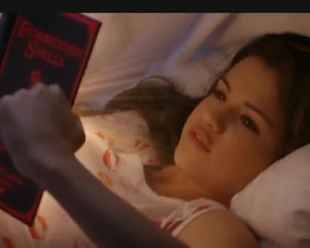 Selena Gomez - Magic Music Video 210 - Selena Gomez - Magic Music Video