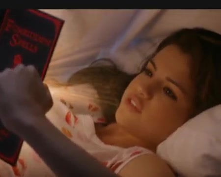 Selena Gomez - Magic Music Video 214 - Selena Gomez - Magic Music Video
