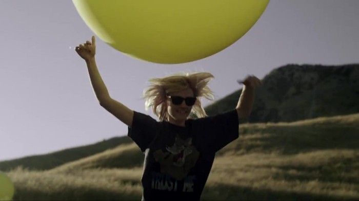 Selena Gomez & The Scene - Hit The Lights 086