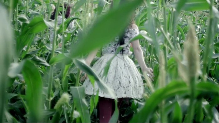 Selena Gomez & The Scene - Hit The Lights 107