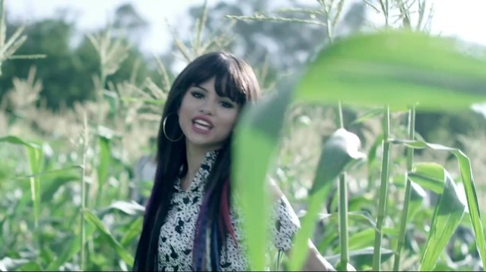 Selena Gomez & The Scene - Hit The Lights 141