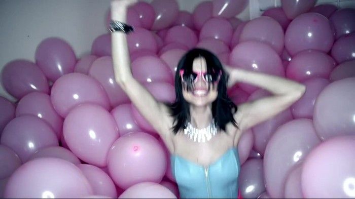 Selena Gomez & The Scene - Hit The Lights 364