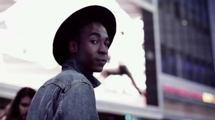 Selena Gomez & The Scene - Hit The Lights 399