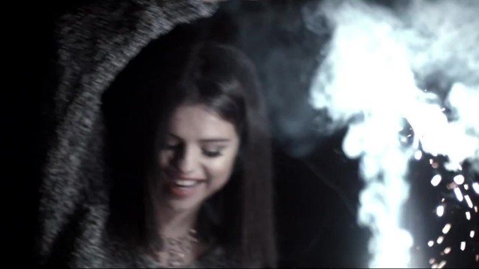 Selena Gomez & The Scene - Hit The Lights 457