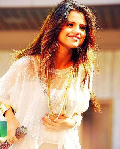 402291_181560848618353_114569328650839_332884_171018700_n_large - 0                                  Aye - here Maffy_Unicorn