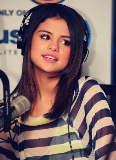 405408_300739496650504_134109063313549_833775_1620112690_n_large - 0                                  Aye - here Maffy_Unicorn