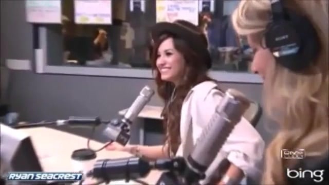 Demi Lovato\'s Interview with Ryan Seacrest -Skyscraper premier [Full] 0031
