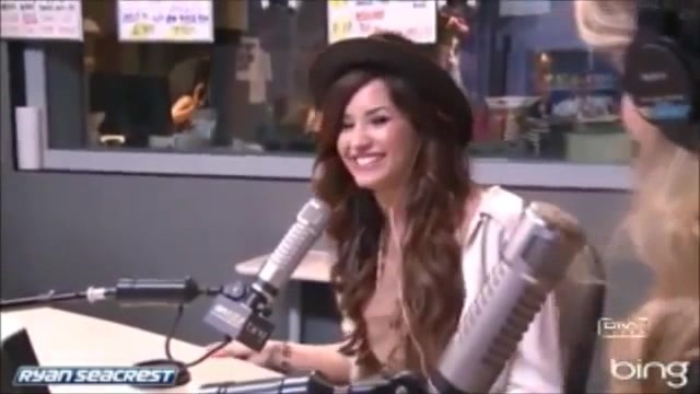 Demi Lovato\'s Interview with Ryan Seacrest -Skyscraper premier [Full] 0034